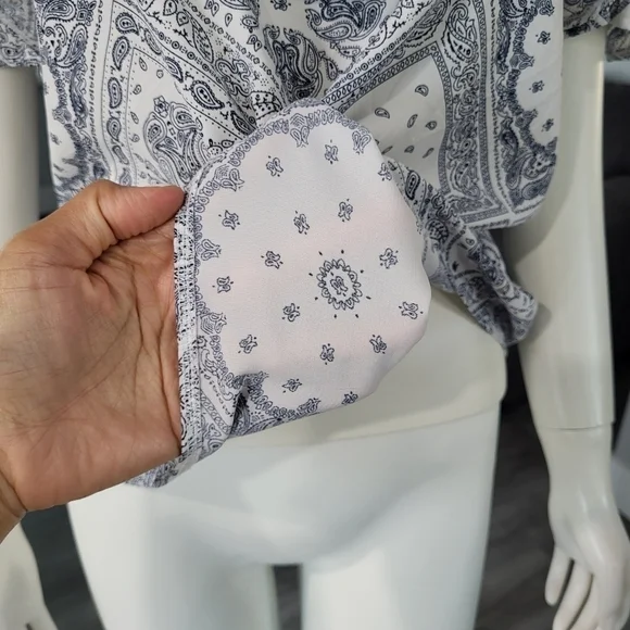 2/$20💕Bohemian Ruffle Off-Shoulder M - Picture 2 of 6